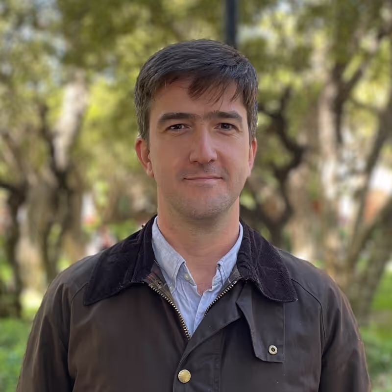 Andrés Sierra, Arquitecto Gerente